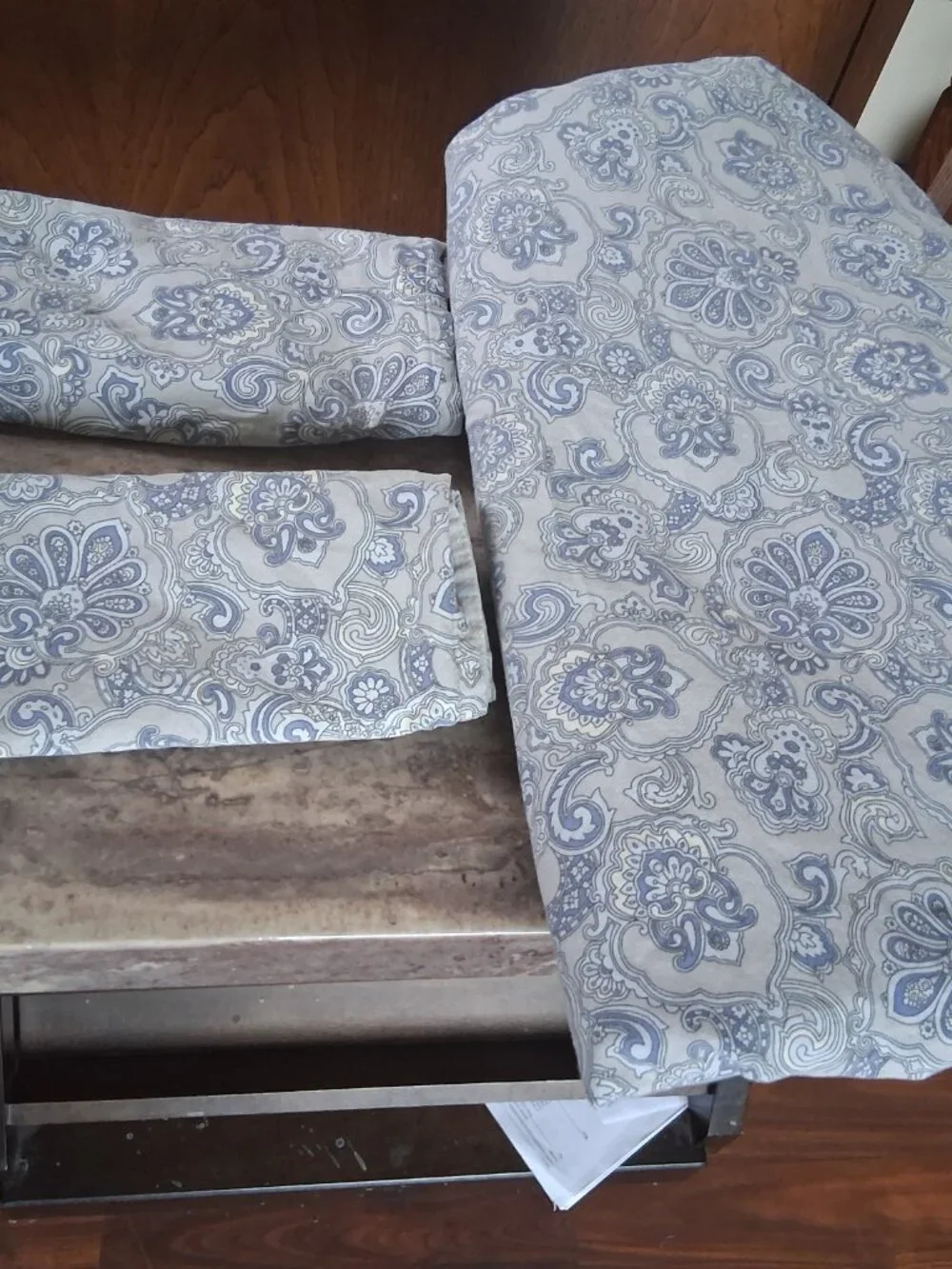 Tommy Hilfiger Grey Background Blue Accents F/Q REVERSE Duvet Cover Set + Drapes